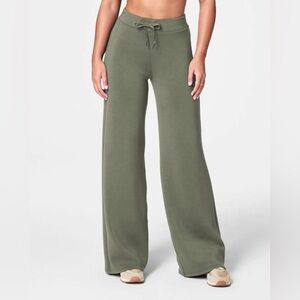 SPANX Airessentials Wide Leg Pant - Clover